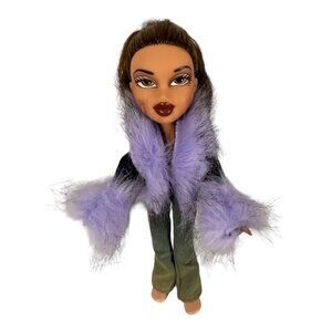 Bratz doll 2001 Mga Yasmin‎ With clothes And Furry Jacket Redressed